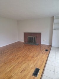 Building Photo - 10617 Westwood Dr SW