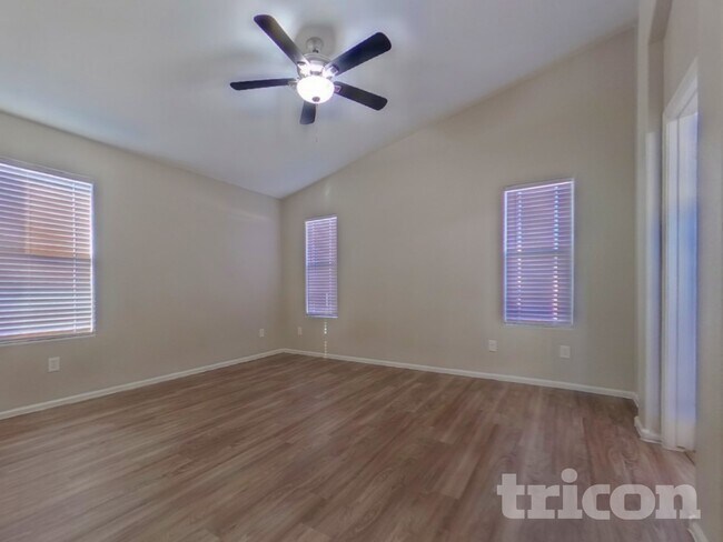 Building Photo - 2116 S 160th Ln