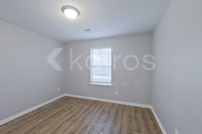 Building Photo - 203 Western Red Cedar Dr