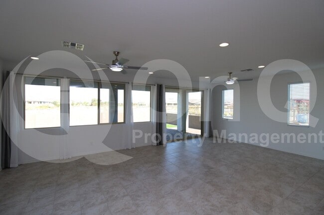 Building Photo - 23020 E Calle Luna