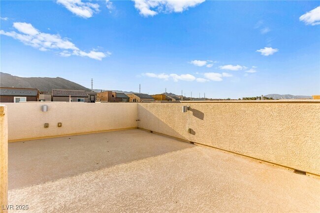 Building Photo - 10525 Shiny Skies Dr
