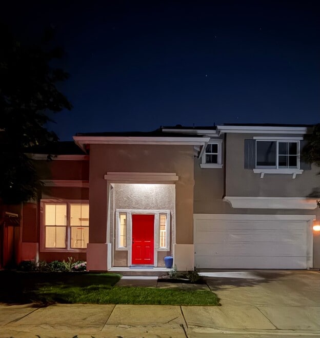 Building Photo - 8922 Del Rio Cir