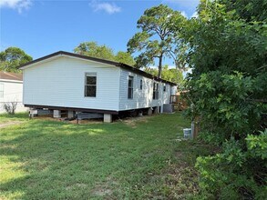 Building Photo - 7229 Allyson St
