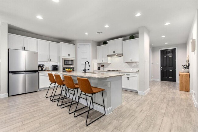 Building Photo - 6720 Verona Pl