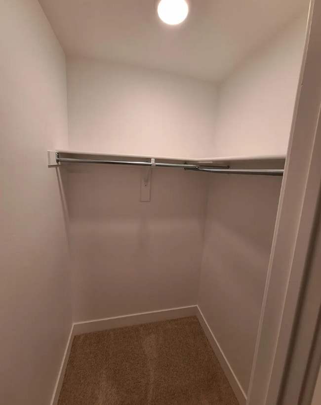 Building Photo - 4 bedroom/2.5 bathroom Townhome in Eagle Mountain