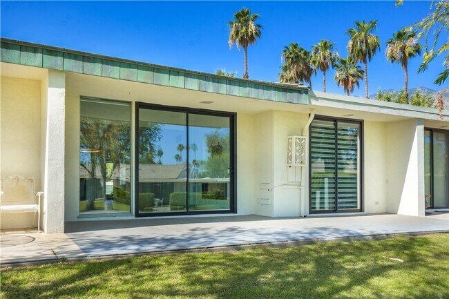 Building Photo - 1710 E Sonora Rd