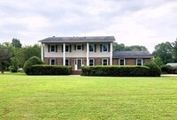 Building Photo - 218 Marty Dr