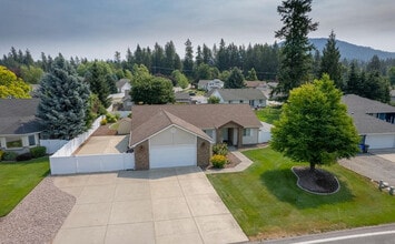 Building Photo - 9094 N Finucane Dr