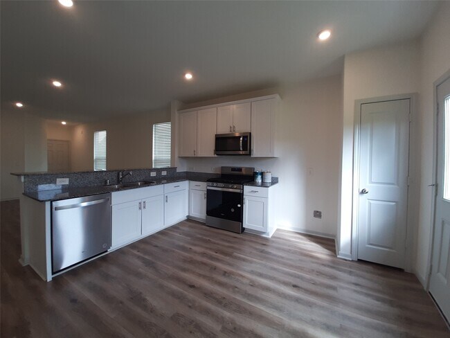 Building Photo - 23410 Chiasso St