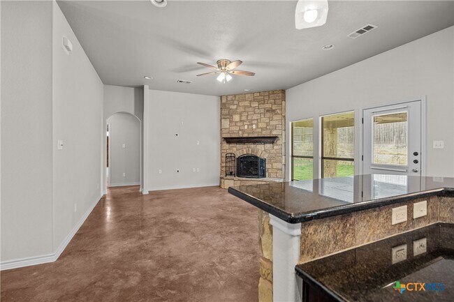 Building Photo - 103 Weeping Willow Ct