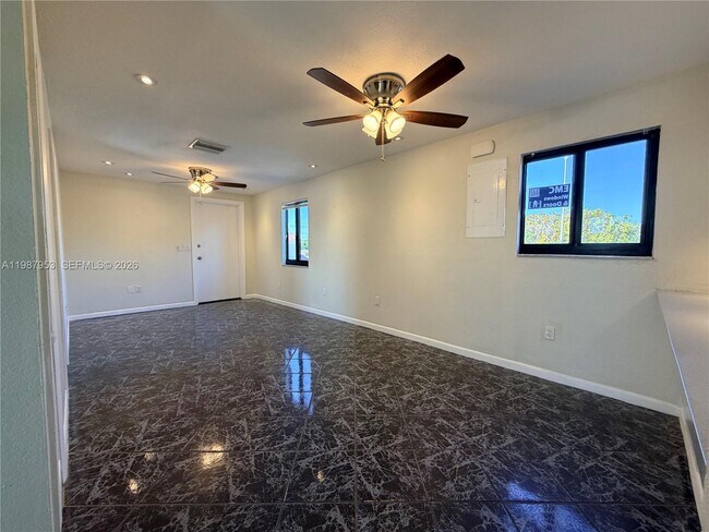 Building Photo - 3525 SW 92nd Ave