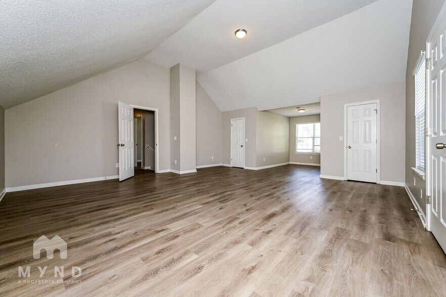 Building Photo - 2238 Waters Run