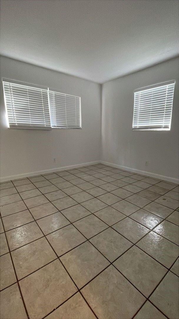 Building Photo - 140 NW 40th St