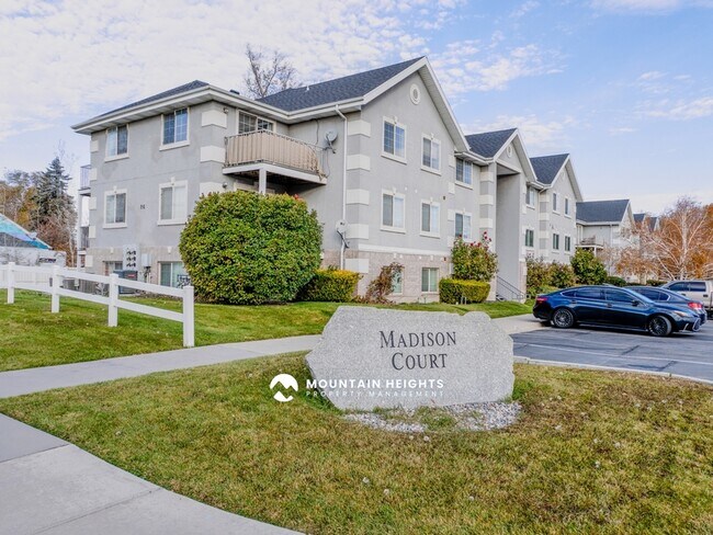 Building Photo - 26 W 7500 S