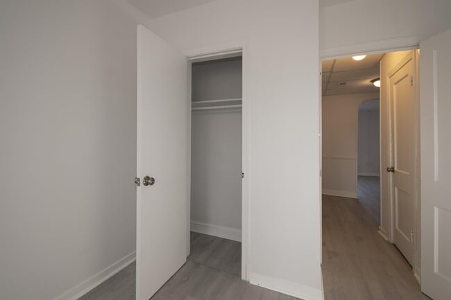 Building Photo - 3217 Dubois Pl SE