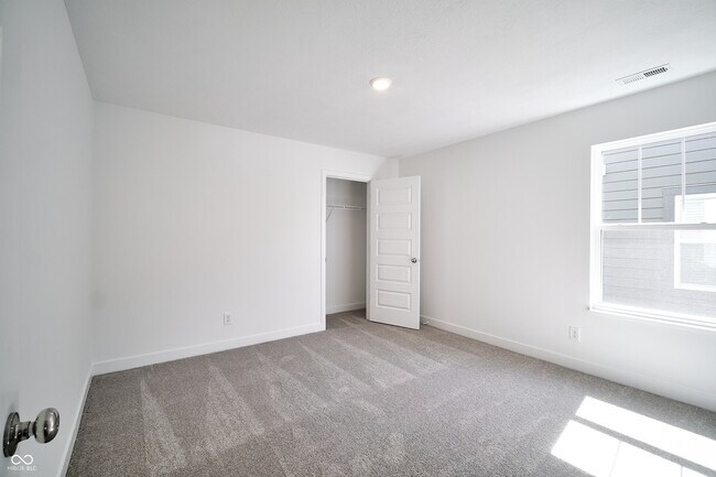 Building Photo - 8699 Maroska St