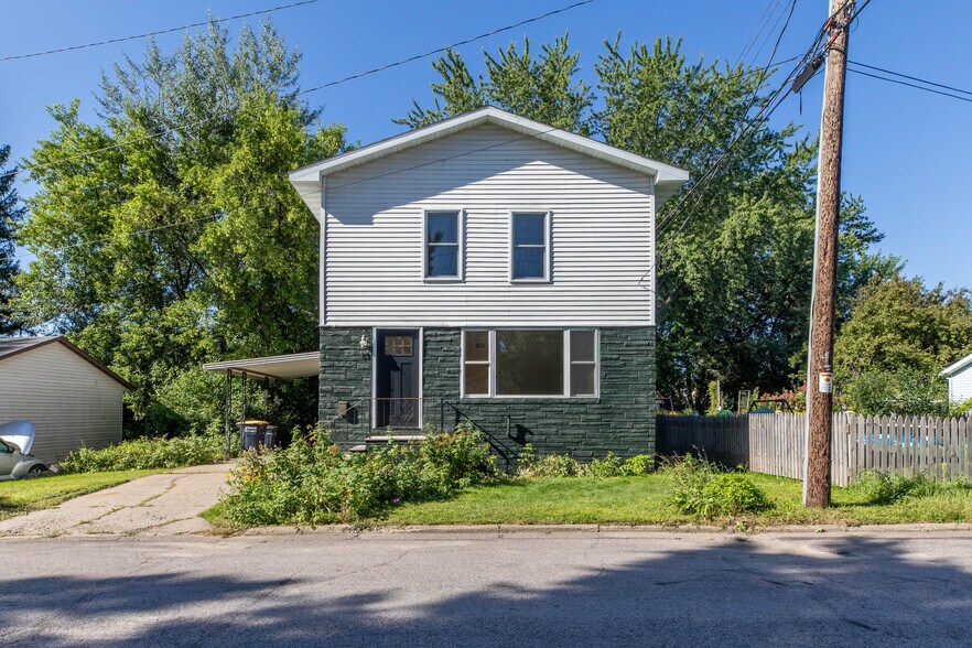 Building Photo - 13 Gilbert St