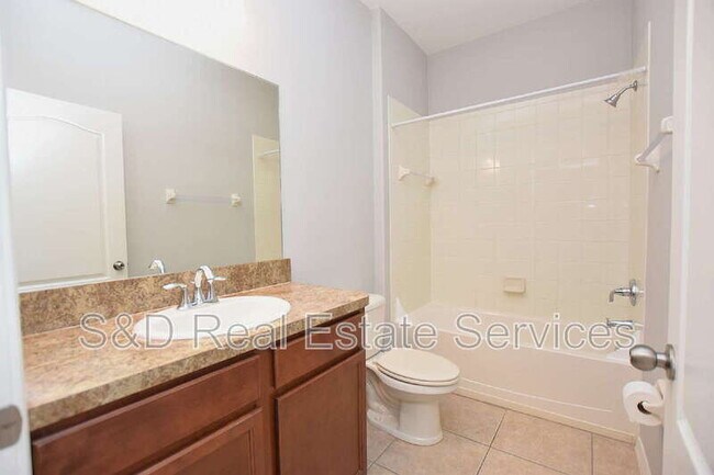 Building Photo - 4139 Shadetree Ln