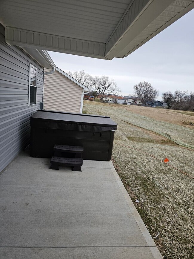 Building Photo - 814 Pierson Rd