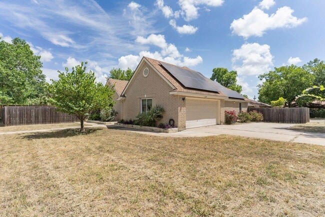 Building Photo - 13213 Villa Park Dr
