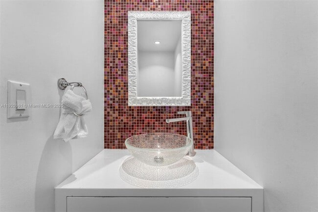 Building Photo - 101 SW 21st Rd