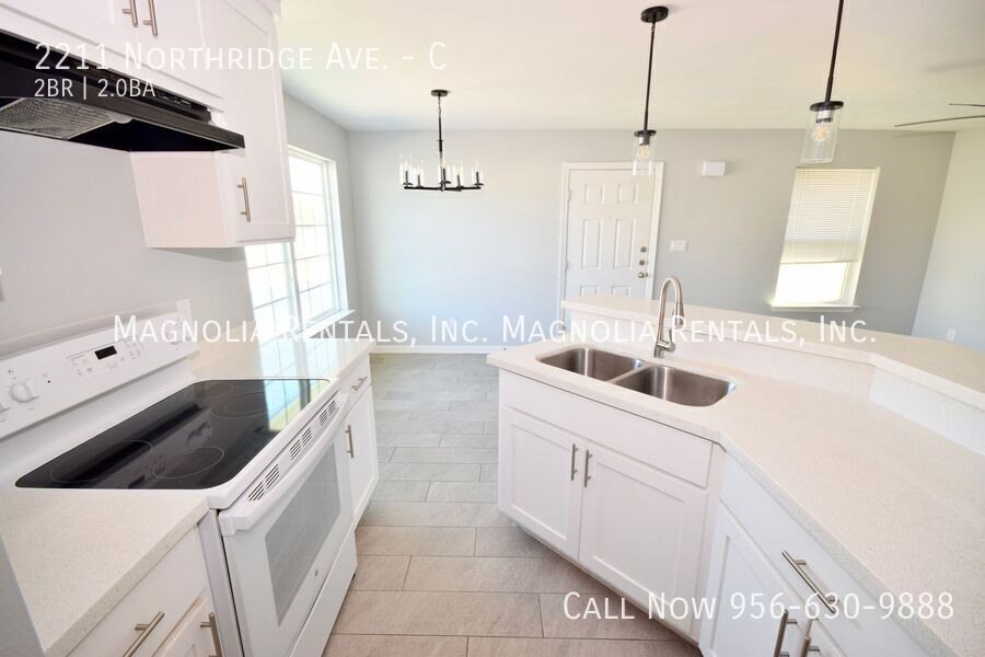 Building Photo - 2211 Northridge Ave