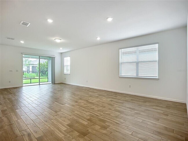 Building Photo - 10005 Patterson Wy