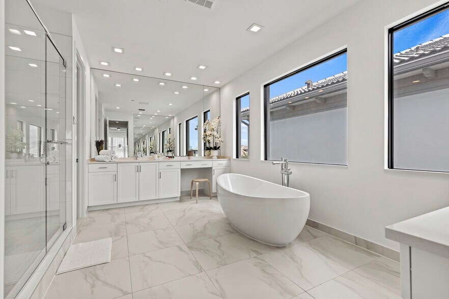 Building Photo - 12884 Wingspan Ct