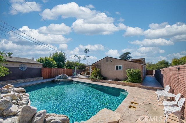 Building Photo - 814 Kellogg Ave