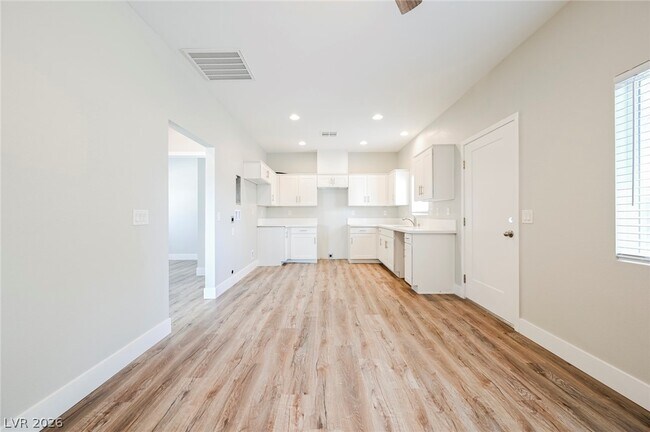 Building Photo - 5018 Holt Ave