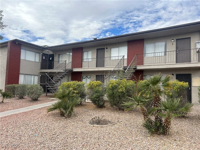 Primary Photo - 1089 E Desert Inn Rd
