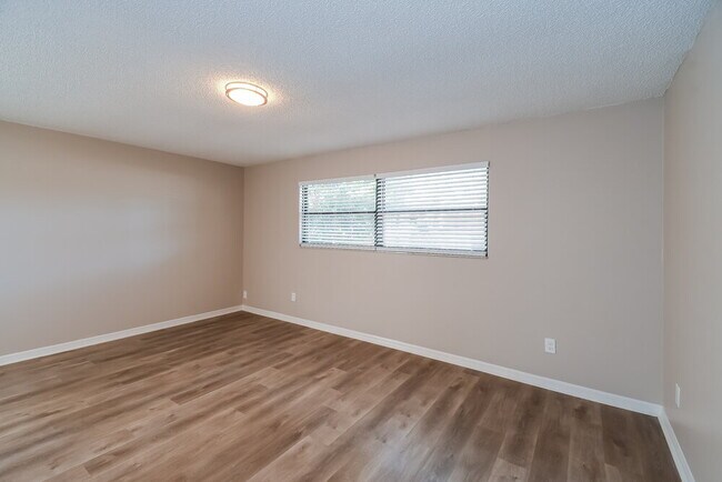 Building Photo - 1540 Derringer Rd