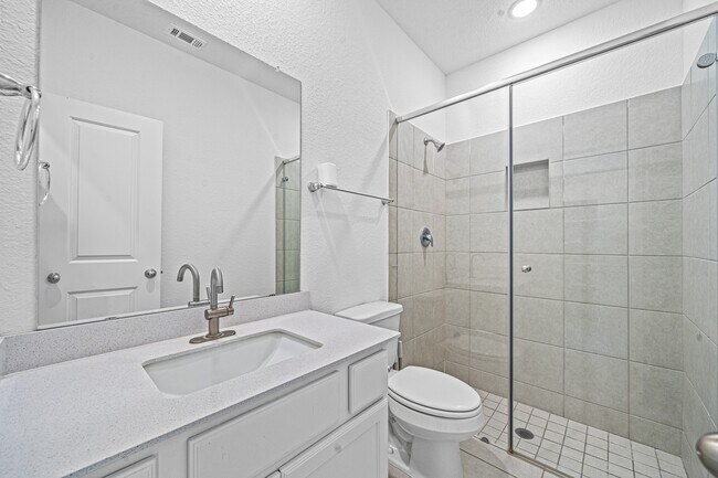 Building Photo - 2221 Forest Trace Ln