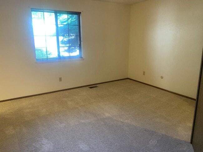 Building Photo - 13884 W 68th Dr