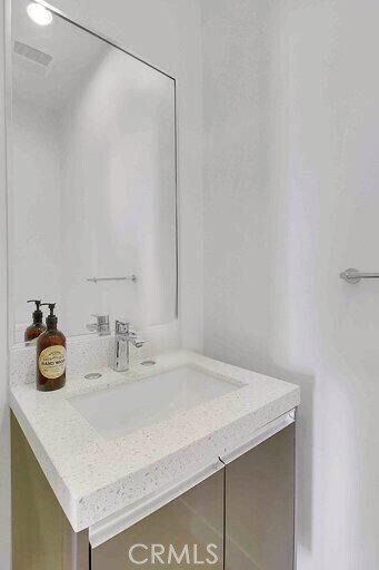 Building Photo - 1223 Larrabee St