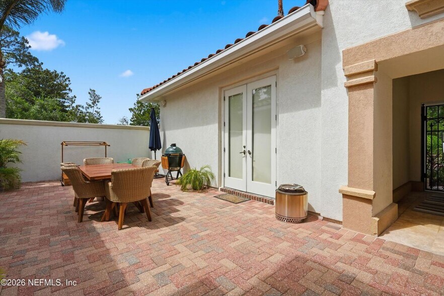 Building Photo - 4571 San Lorenzo Blvd