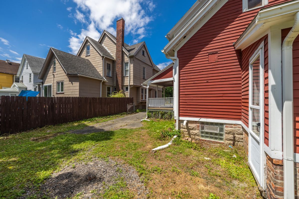 Building Photo - 78 Boardman St