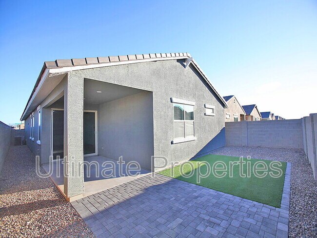 Building Photo - 12655 W Country Club Trail