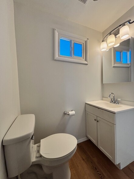 Building Photo - 302 Union St