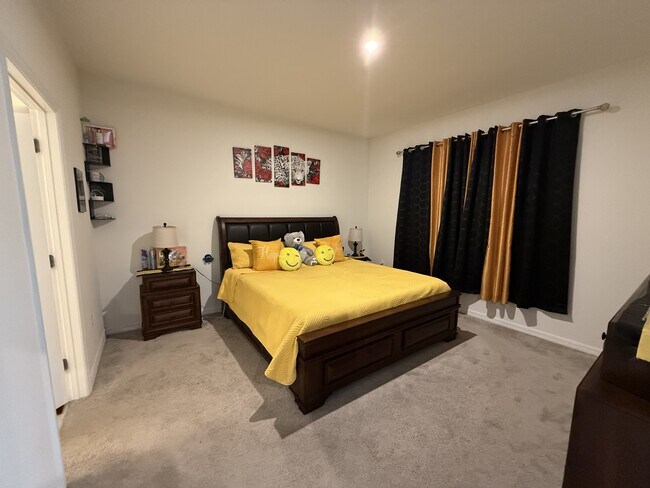 Building Photo - 3182 Amaranth St