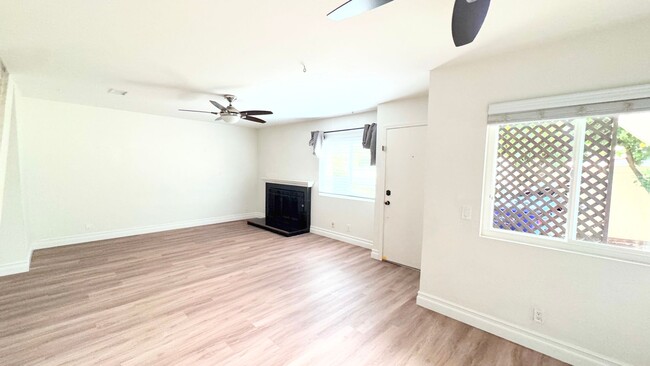 Building Photo - Fully Remodeled 3 bed/2.5 bath in Poway