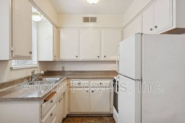 Building Photo - 1235 Williams Way