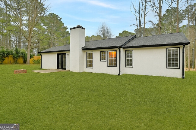 Building Photo - 815 Bedford Park