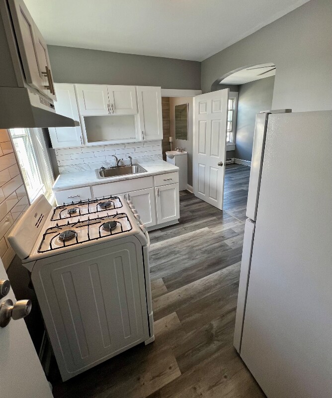 Building Photo - 904 E Tioga St