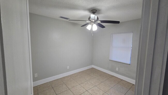 Building Photo - 1310 N 16th St