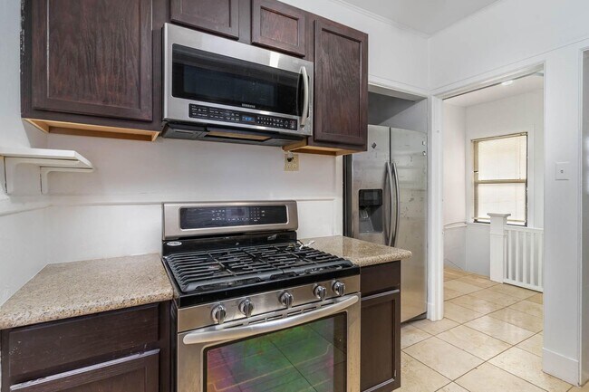 Building Photo - 4008 Herschel Ave