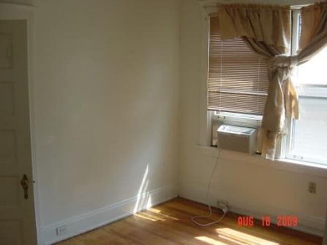 Building Photo - 706 Trenton Ave