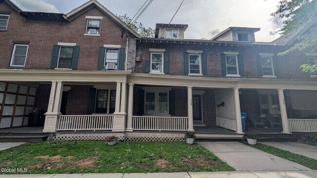 Building Photo - 568 Park Ave