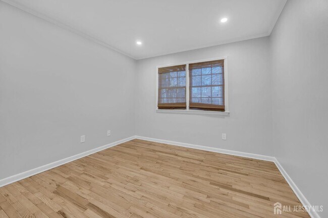 Building Photo - 1430 Kearney Dr