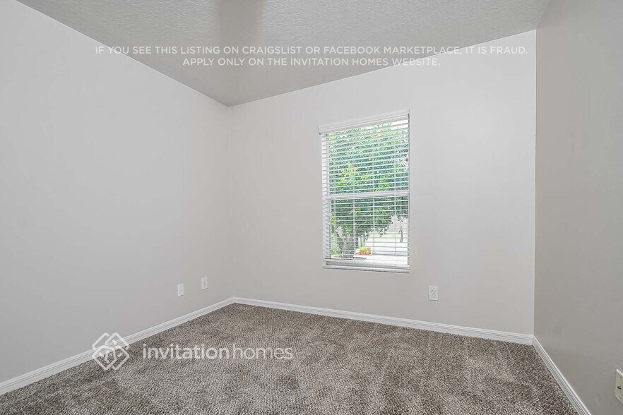 Building Photo - 11017 Golden Silence Dr